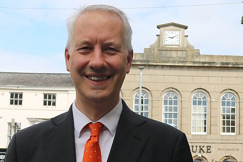 Gideon Amos in Wellington