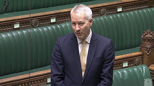 Gideon Amos speaks at trial by jury debate January 2026